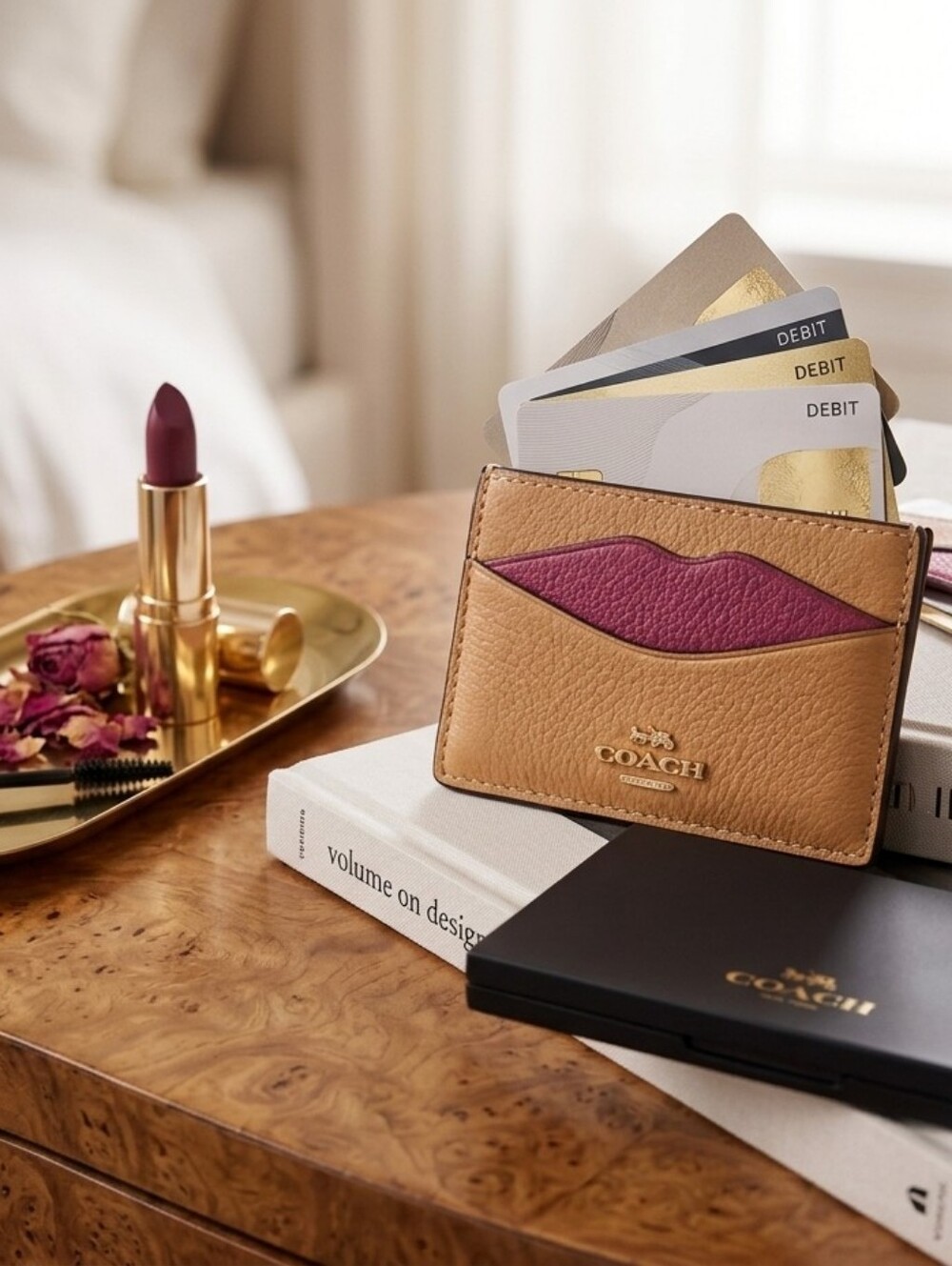 Coach Women's Novelty Leather/Gold/Latte Multi Lip Slim Card Case